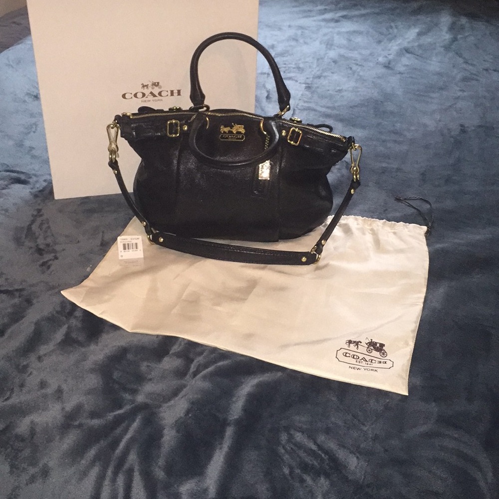 Madison black leather Sophia
